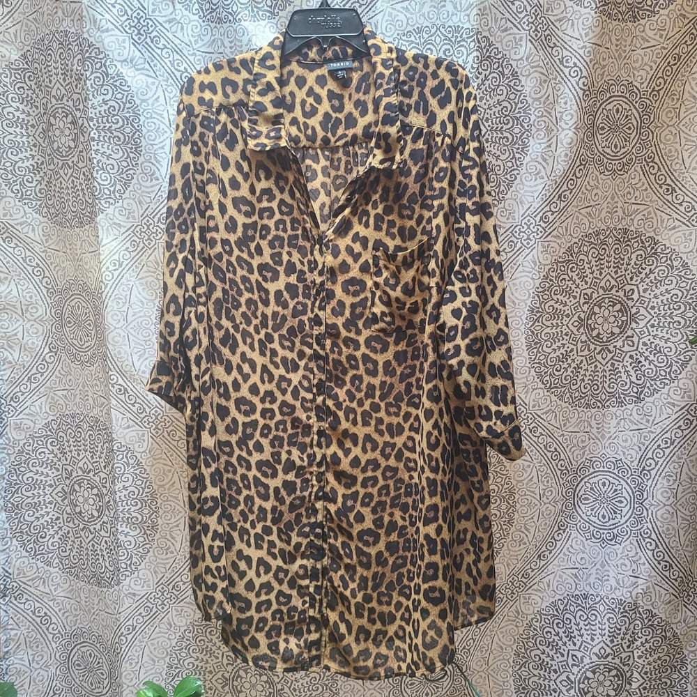 Torrid Tunic Button Shirt Womens 4 Plus Brown Leopard Roll Sleeve Semi Sheer‎